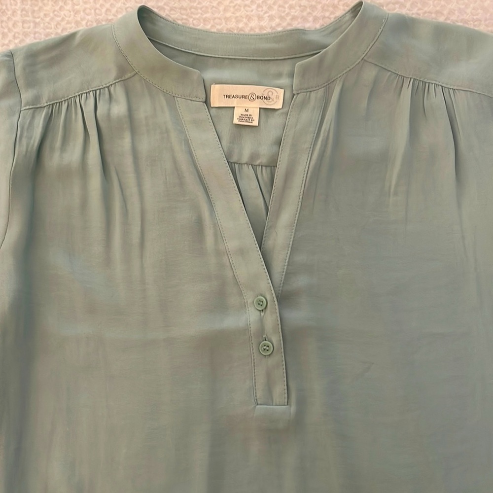 Treasure & Bond teal woman’s blouse; size M; new with tags